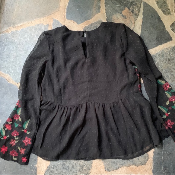 American Eagle- babydoll embroidered top - Picture 6 of 7